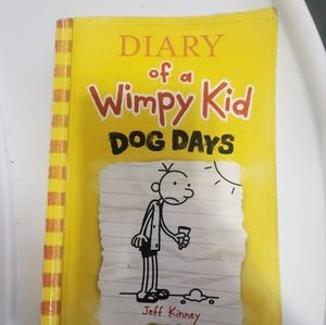 Book, Diary of a Wimpy Kid Dog Days